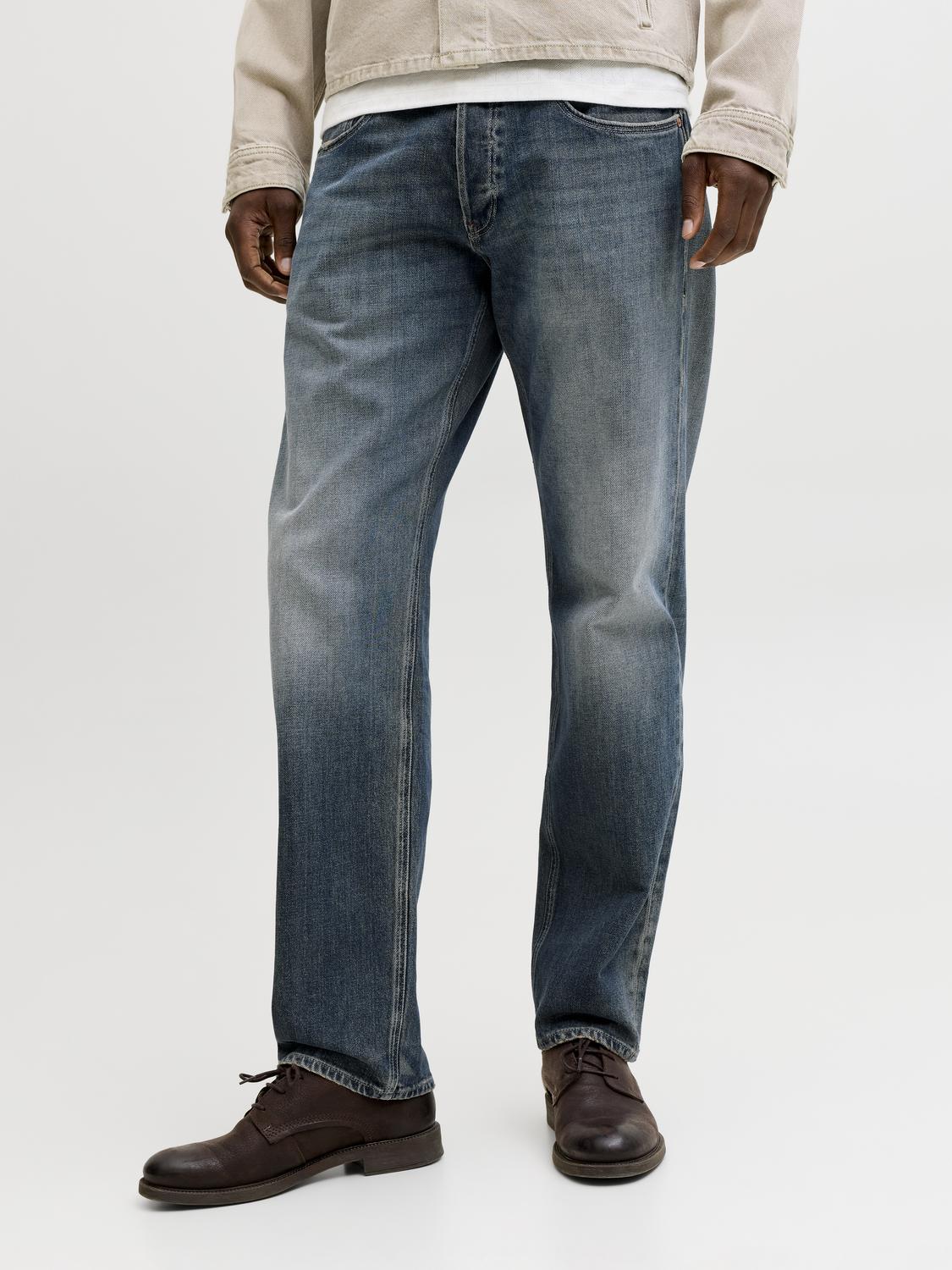 model_shot-front